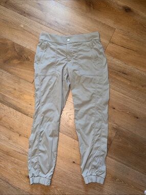 Athleta Trekkie ripstop active outdoor pants gray size 6 bottoms